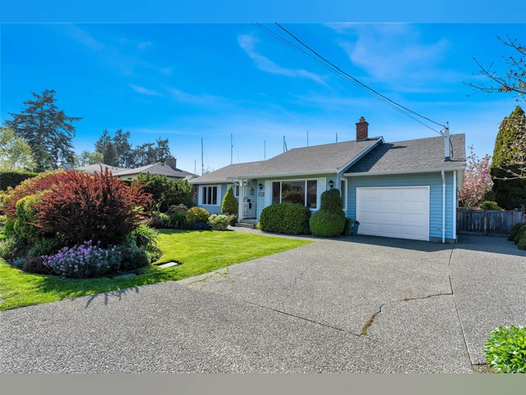 10448 Allbay Road, Sidney, BC, V8L 2P1 - 2