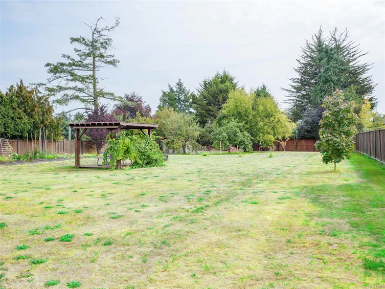 9173 Basswood Road, North Saanich, BC, V8L 3W8 - 24