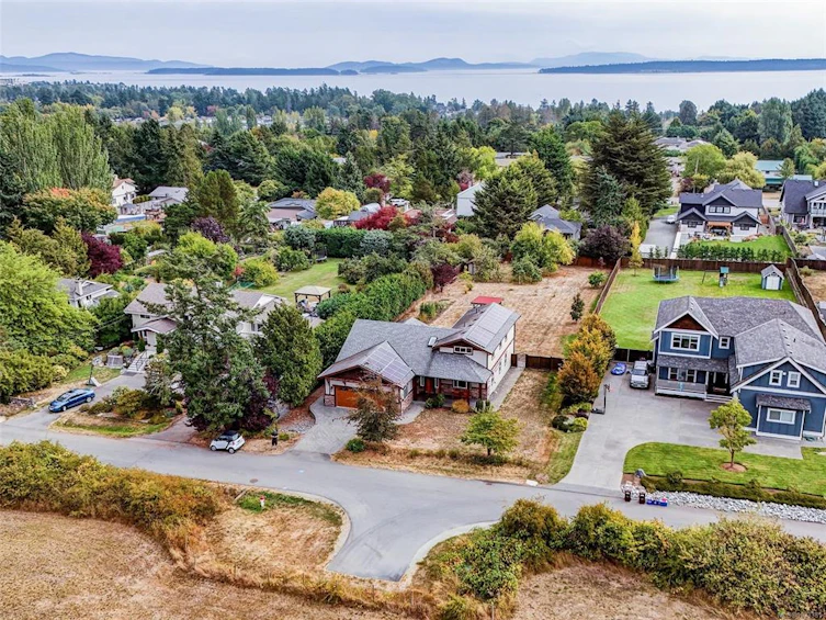 9173 Basswood Road, North Saanich, BC, V8L 3W8 - 34