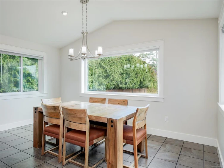 9173 Basswood Road, North Saanich, BC, V8L 3W8 - 9