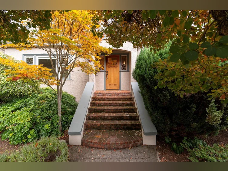 1690 Ash Road, Saanich, BC, V8N 2T5 - 34