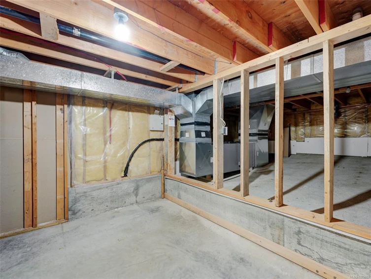 1537 Eric Road, Saanich, BC, V8N 5Y6 - 21