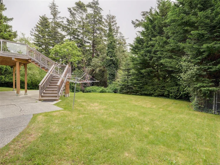 2797 Arbutus Road, Saanich, BC, V8N 5X6 - 25