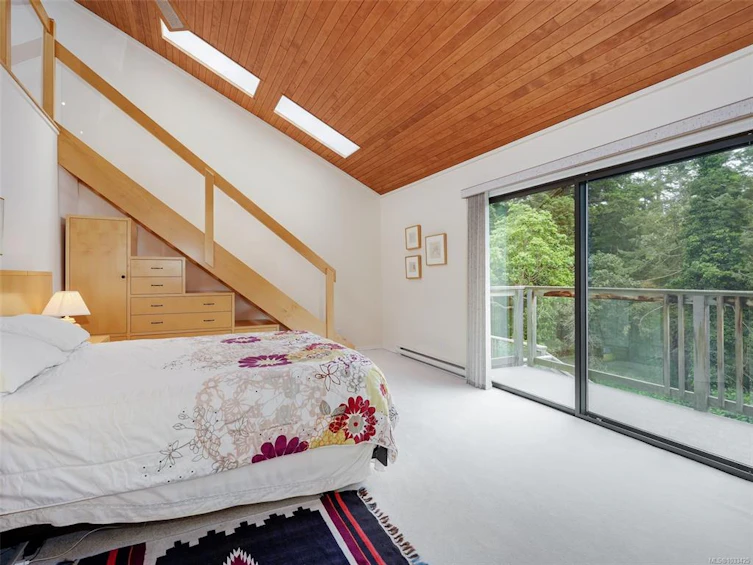 2797 Arbutus Road, Saanich, BC, V8N 5X6 - 9