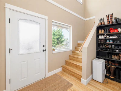 380 Pacific Crescent - 2