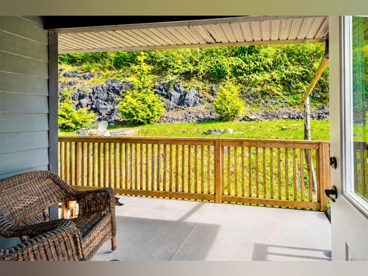 380 Pacific Crescent, Ucluelet, BC, V0R 3A0 - 10