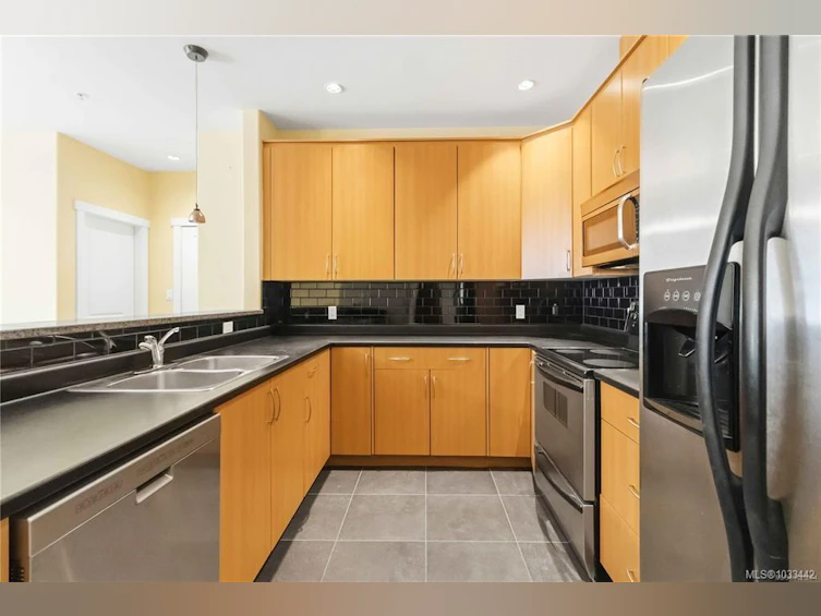306-330 Waterfront Crescent, Victoria, BC, V8T 5K3 - 9