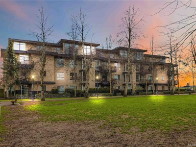 306-330 Waterfront Crescent - 2