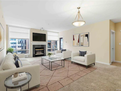 306-330 Waterfront Crescent - 3