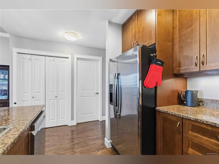 307-2881 Peatt Road, Langford, BC, V9B 3V7 - 20