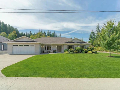 2780 Burde Street - 3