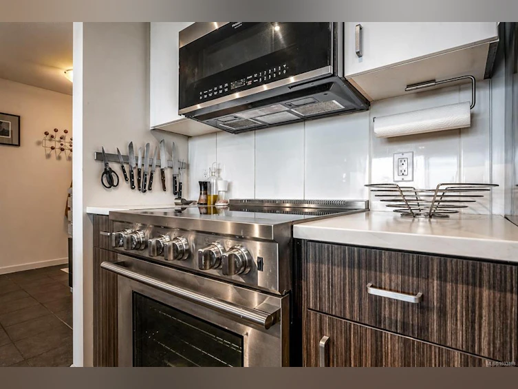 1116-160 Wilson Street, Victoria, BC, V9A 3P9 - 13