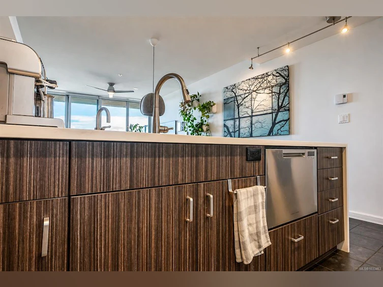 1116-160 Wilson Street, Victoria, BC, V9A 3P9 - 14