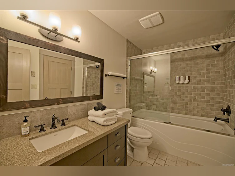 38-315 Robinson Road, Salt Spring Island, BC, V8K 1P7 - 38