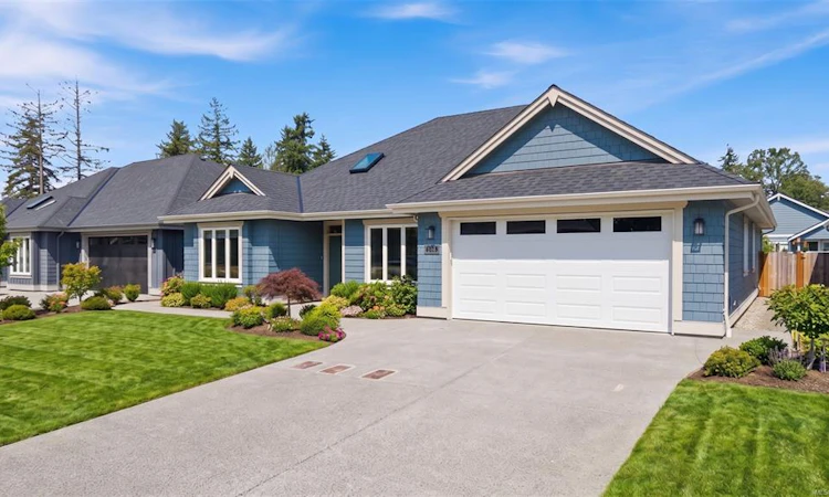 409 Hummingbird Place