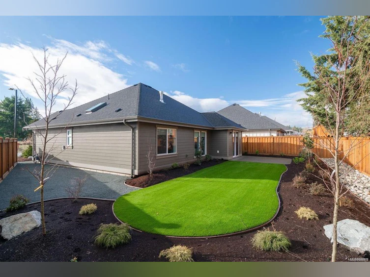 409 Hummingbird Place, Parksville, BC, V9P 1K1 - 2