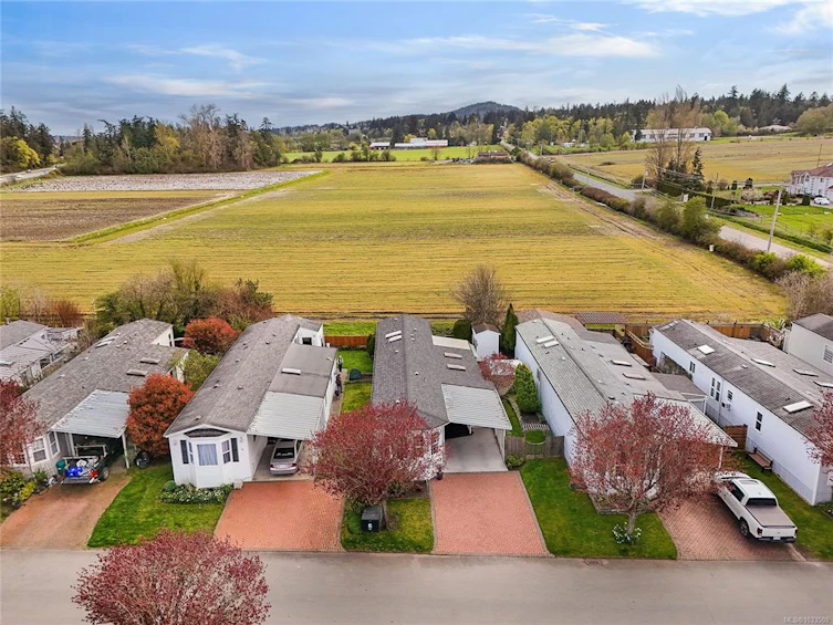 8-7401 Central Saanich Road, Central Saanich, BC, V8M 2B5 - 24