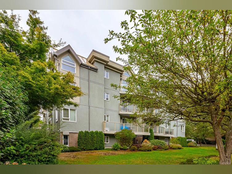 403-2710 Grosvenor Road, Victoria, BC, V8T 3M9 - 2