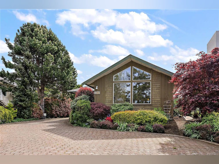 1-9675 First Street, Sidney, BC, V8L 3C8 - 5