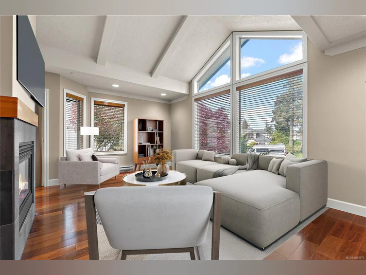 1-9675 First Street, Sidney, BC, V8L 3C8 - 2