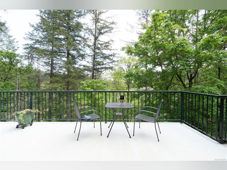 376 W Viaduct Avenue, Saanich, BC, V9E 2B6 - 28