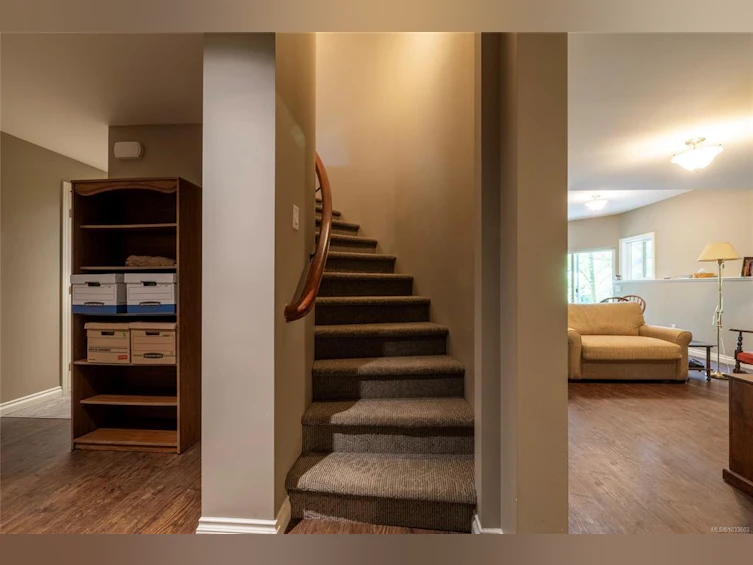 376 W Viaduct Avenue, Saanich, BC, V9E 2B6 - 60