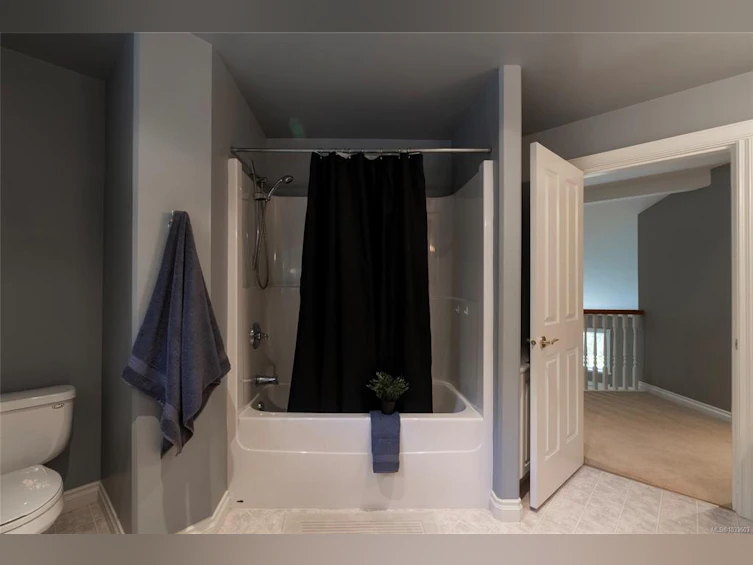 376 W Viaduct Avenue, Saanich, BC, V9E 2B6 - 53