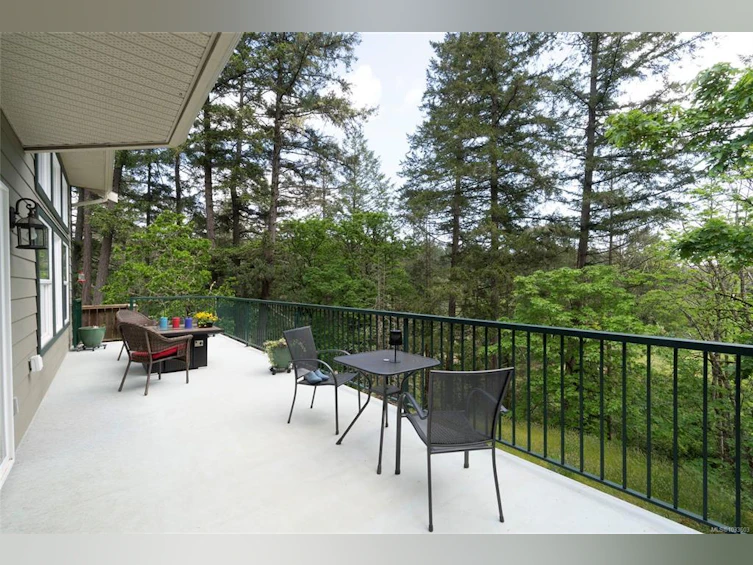 376 W Viaduct Avenue, Saanich, BC, V9E 2B6 - 30