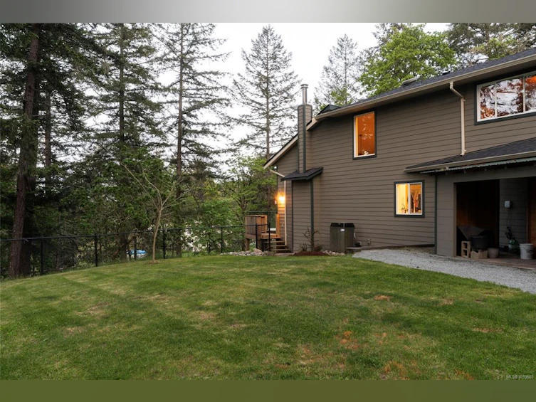 376 W Viaduct Avenue, Saanich, BC, V9E 2B6 - 78