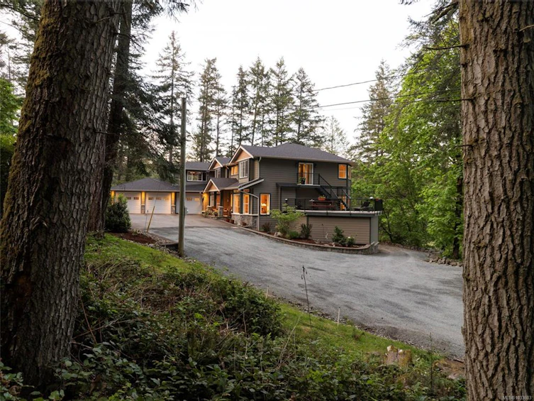 376 W Viaduct Avenue, Saanich, BC, V9E 2B6 - 82