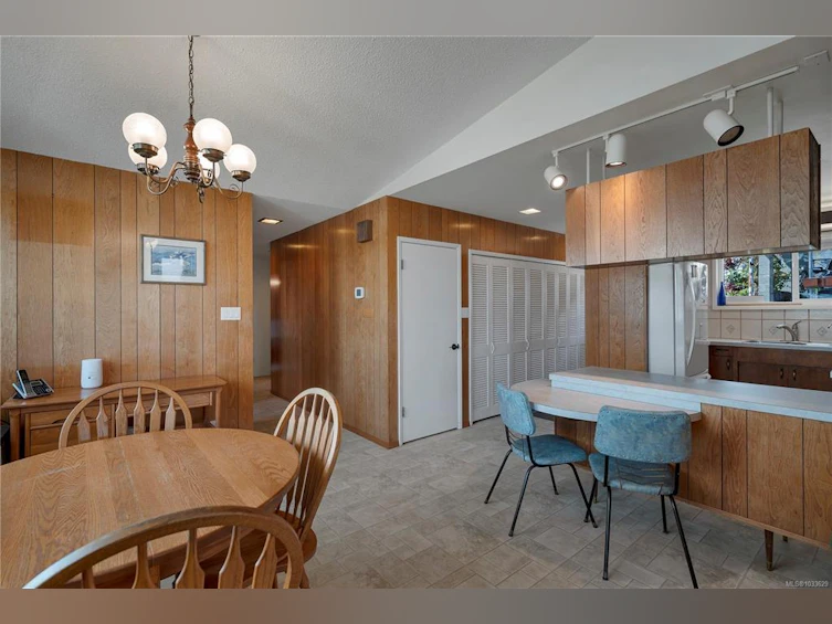 52 S Murphy Street, Campbell River, BC, V9W 1Y4 - 18
