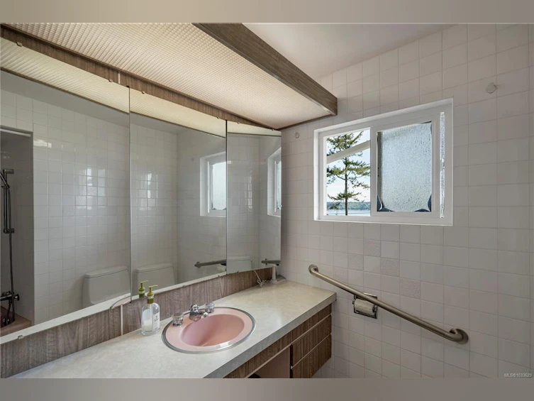 52 S Murphy Street, Campbell River, BC, V9W 1Y4 - 30