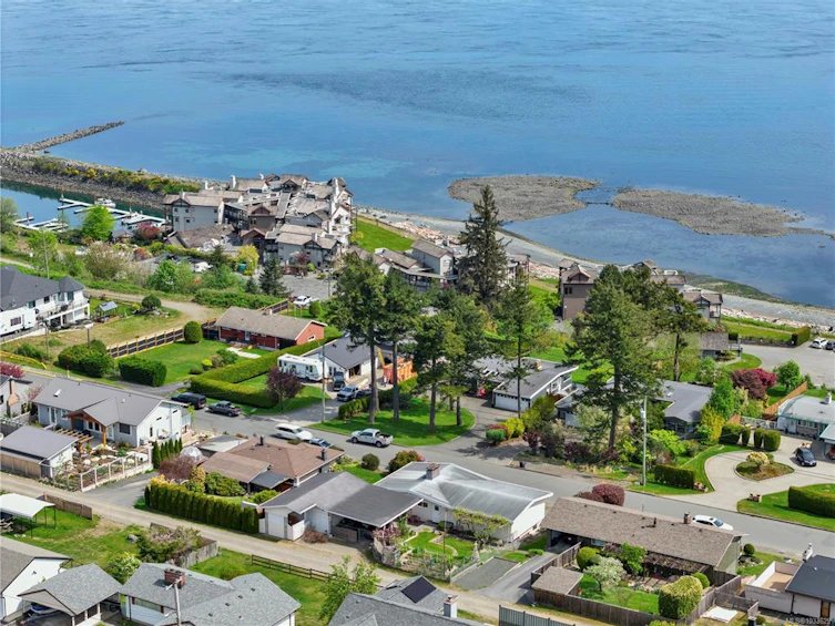 52 S Murphy Street, Campbell River, BC, V9W 1Y4 - 37