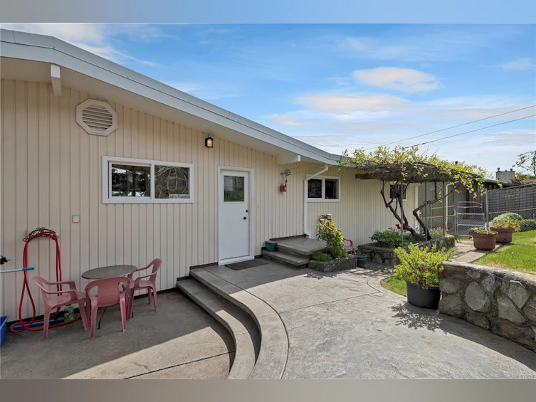 52 S Murphy Street, Campbell River, BC, V9W 1Y4 - 13