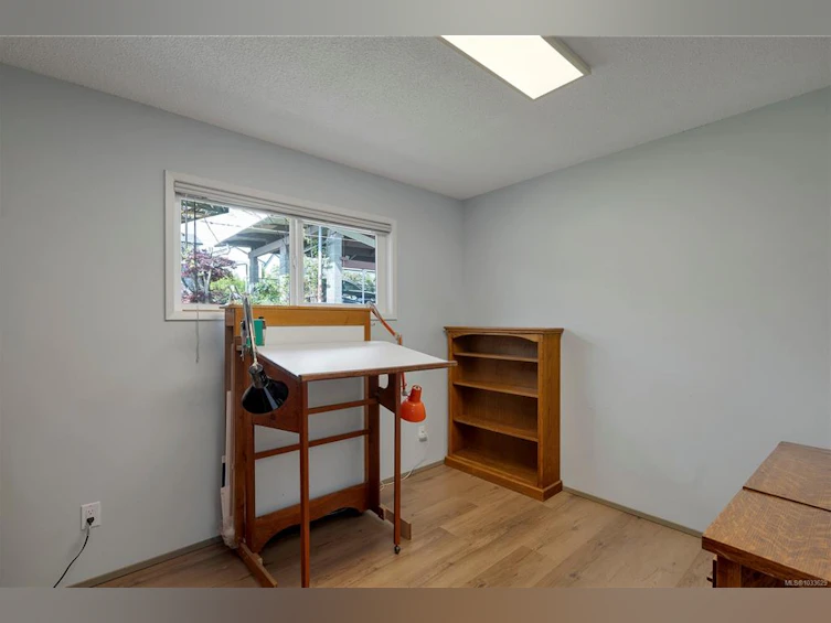 52 S Murphy Street, Campbell River, BC, V9W 1Y4 - 31