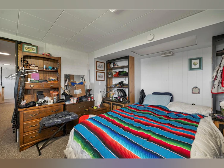 52 S Murphy Street, Campbell River, BC, V9W 1Y4 - 52