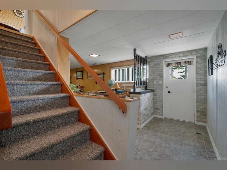 52 S Murphy Street, Campbell River, BC, V9W 1Y4 - 54