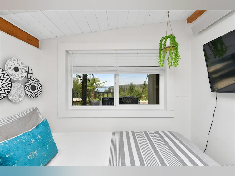 430 Mckercher Road, Mayne Island, BC, V0N 2J2 - 34