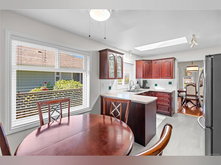 4705 Sunnymead Way, Saanich, BC, V8Y 2Z9 - 20