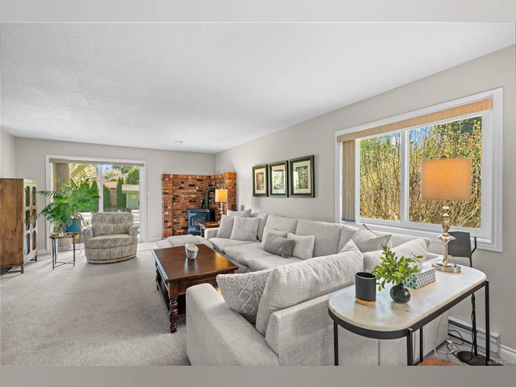 4705 Sunnymead Way, Saanich, BC, V8Y 2Z9 - 24