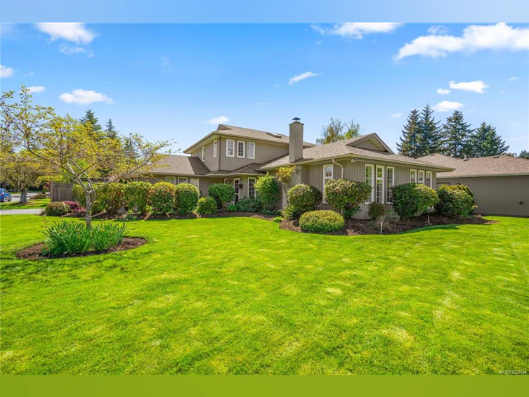4705 Sunnymead Way, Saanich, BC, V8Y 2Z9 - 63