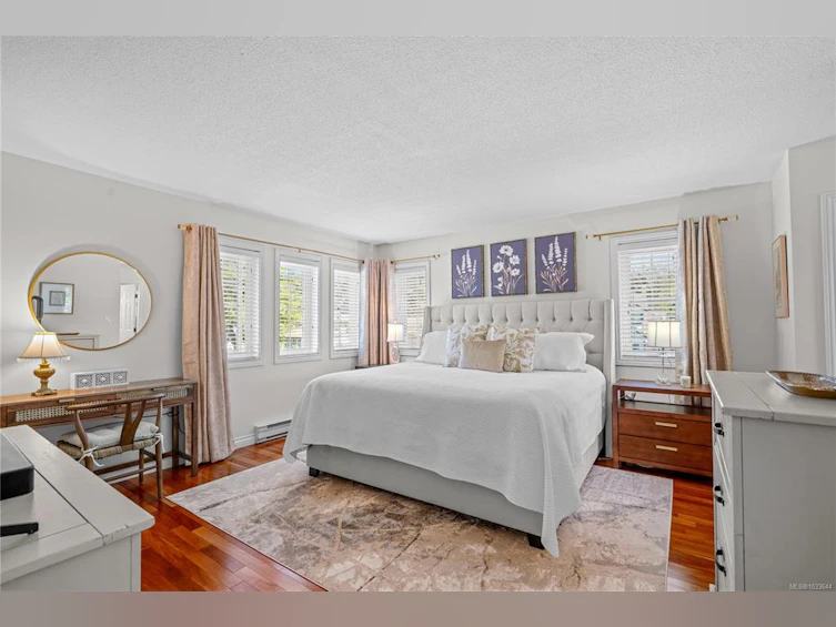 4705 Sunnymead Way, Saanich, BC, V8Y 2Z9 - 30