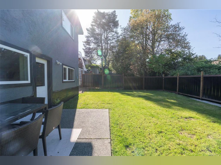 1002 Karen Crescent, Saanich, BC, V8X 3C6 - 32