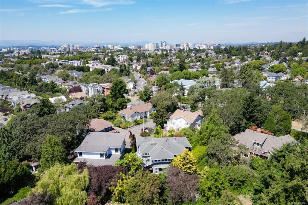 12 Briar Place, Victoria, BC, V8S 3J5 - 77