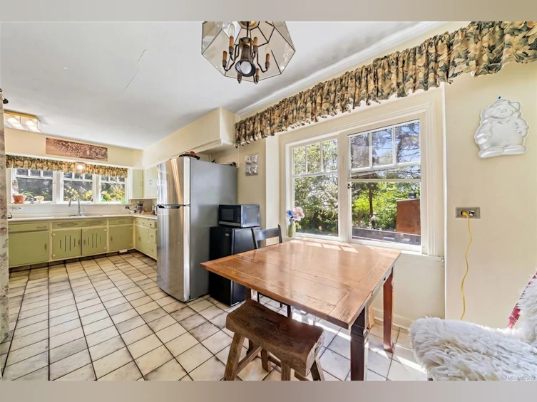 2895 Murray Drive, Saanich, BC, V9A 2S6 - 16