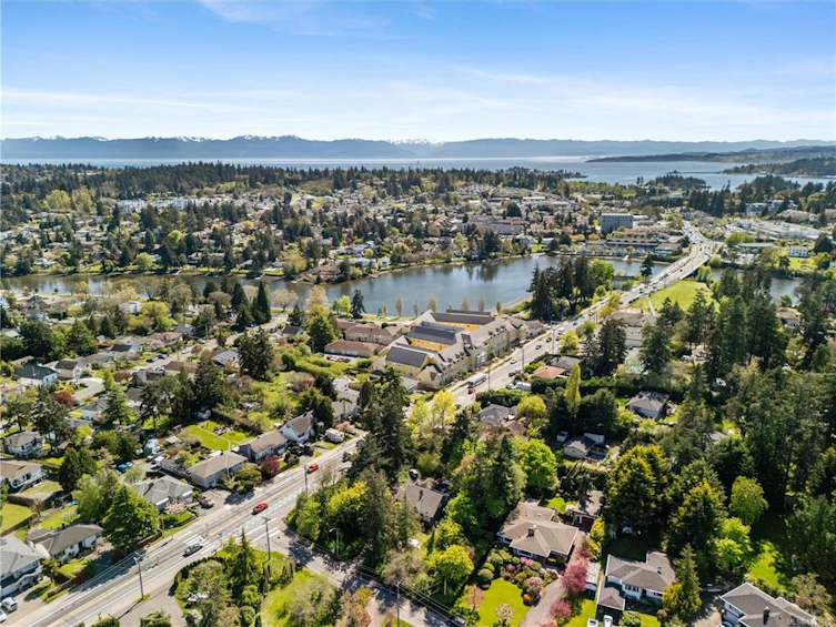 2895 Murray Drive, Saanich, BC, V9A 2S6 - 29