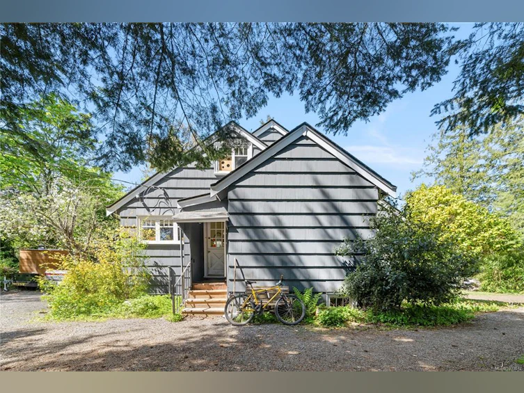 2895 Murray Drive, Saanich, BC, V9A 2S6 - 3
