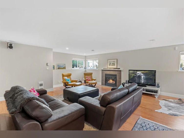 3363 Majestic Drive, Courtenay, BC, V9N 9X6 - 44
