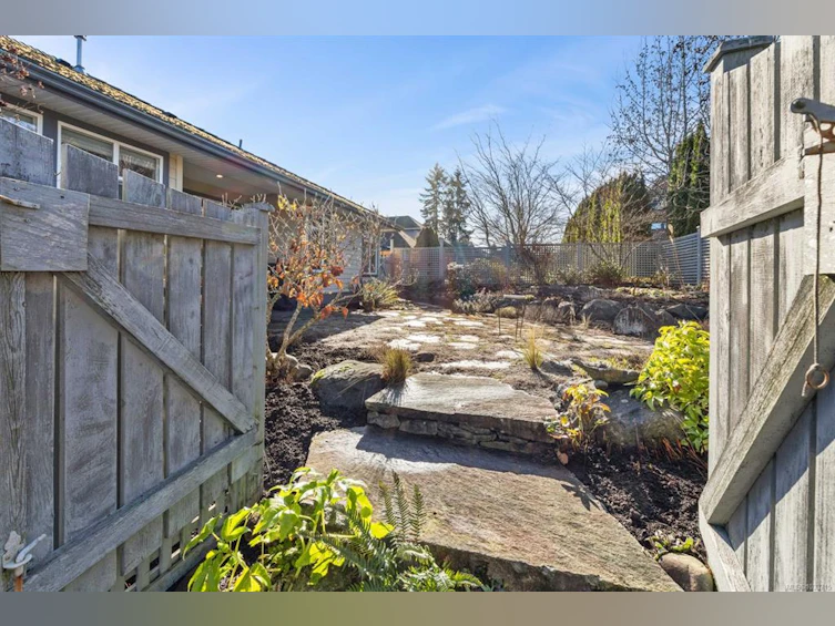 3363 Majestic Drive, Courtenay, BC, V9N 9X6 - 58