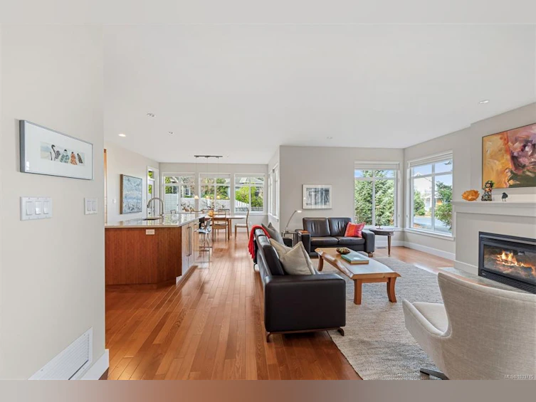 3363 Majestic Drive, Courtenay, BC, V9N 9X6 - 6